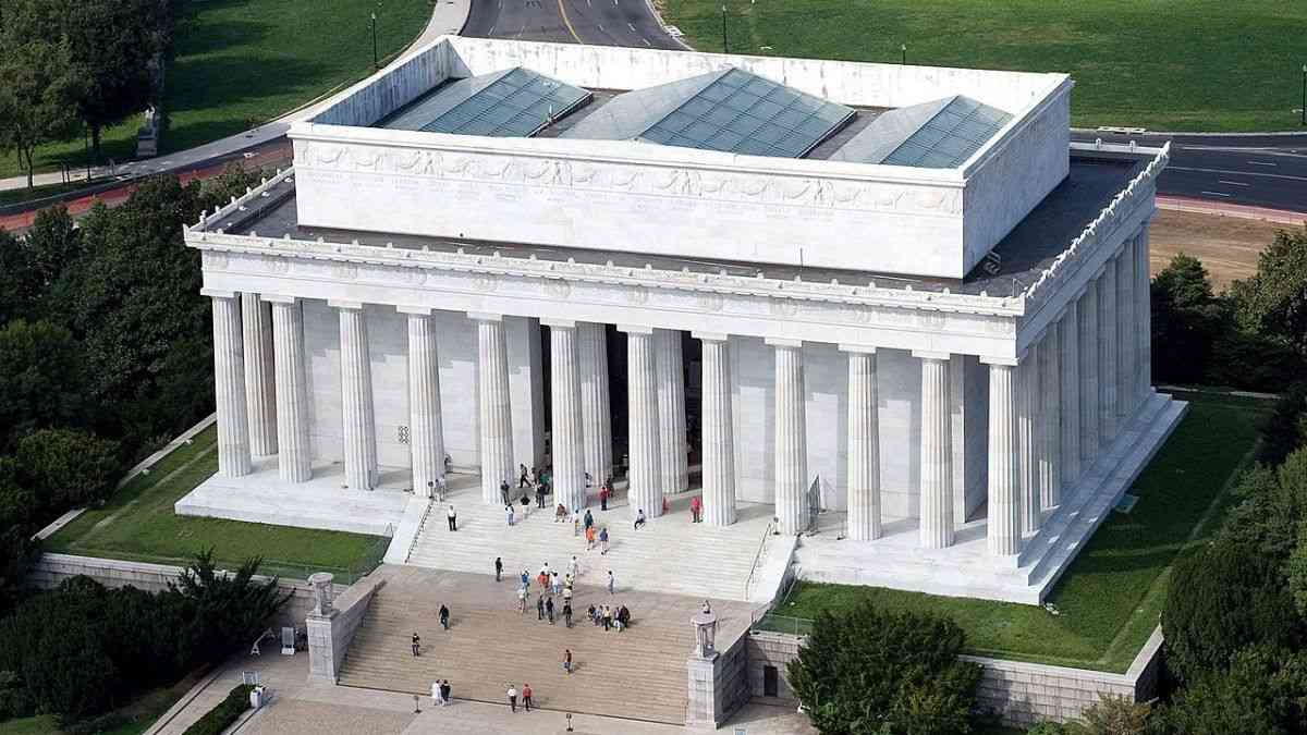 Description: C:\Users\HP\Desktop\صشيبلات\1280px-Aerial_view_of_Lincoln_Memorial_-_east_side_EDIT-1200x675.jpeg