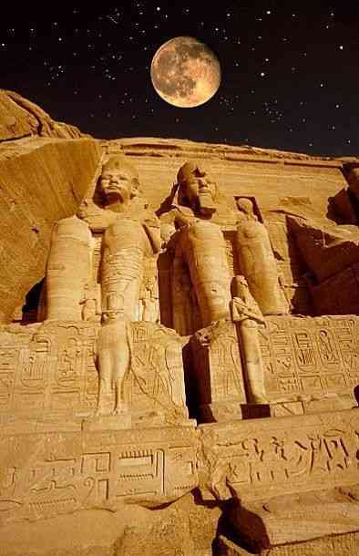 Abu Simbel Temple: the miracle of the Eternal Pharaohs
