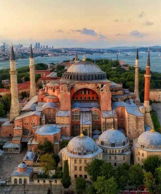 Hagia Sophia: History of the Architectural Masterpiece